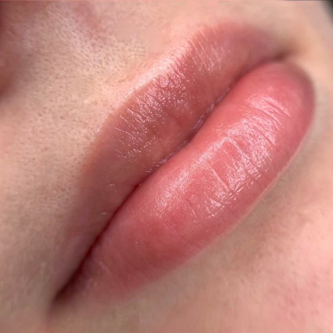 Перманентный макияж губ