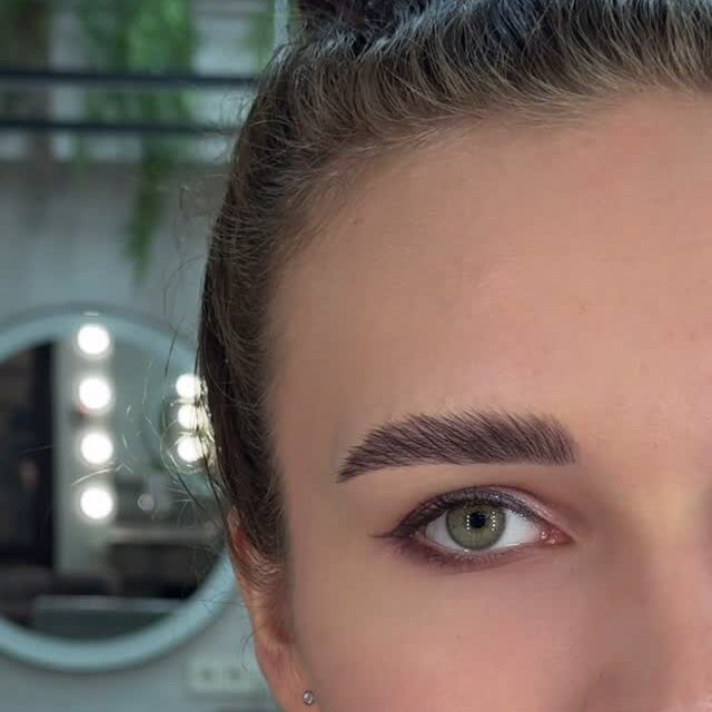 ламинирование бровей + коррекция (без окрашивания)