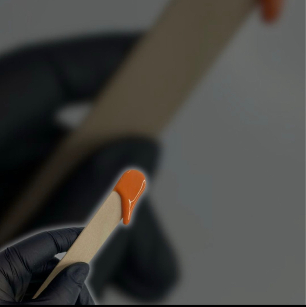 Восковая депиляция зона усики