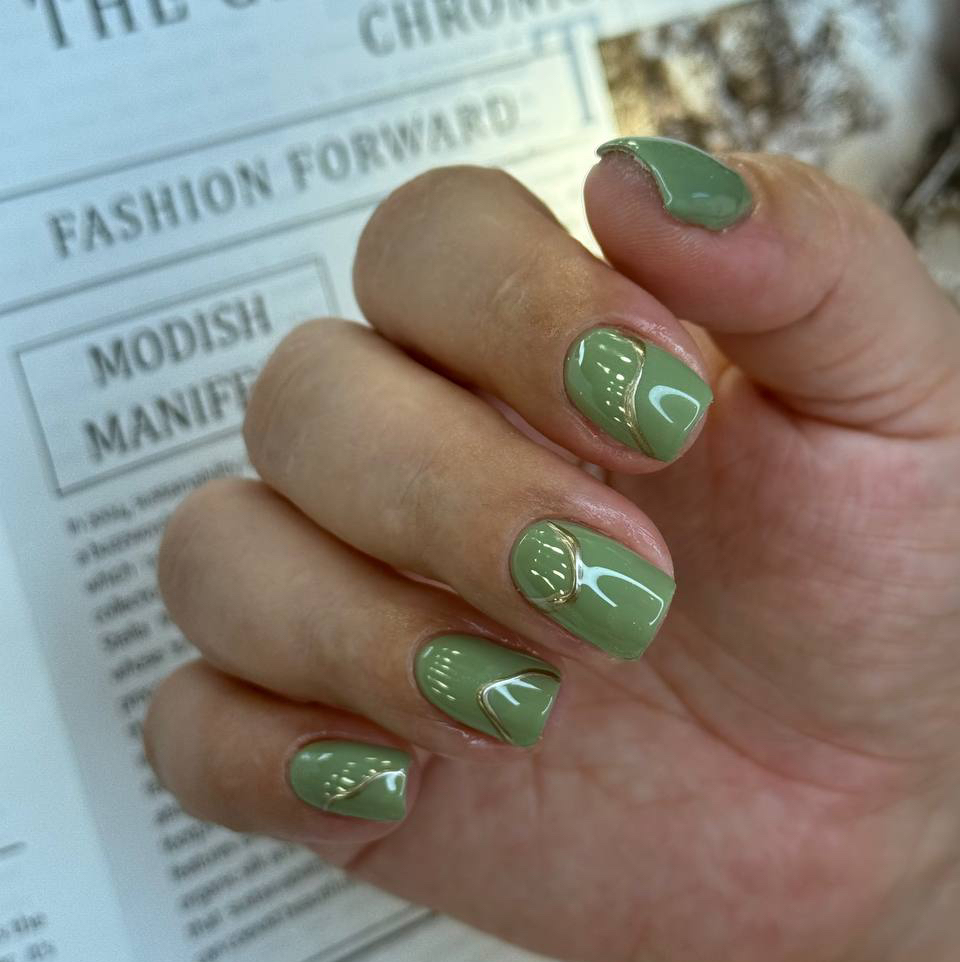 Маникюр с покрытием