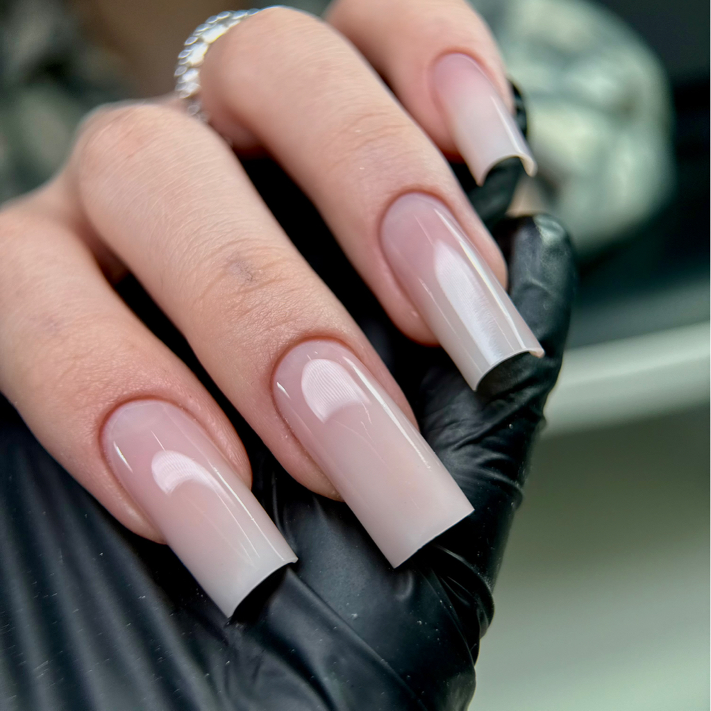 Наращивание ногтей