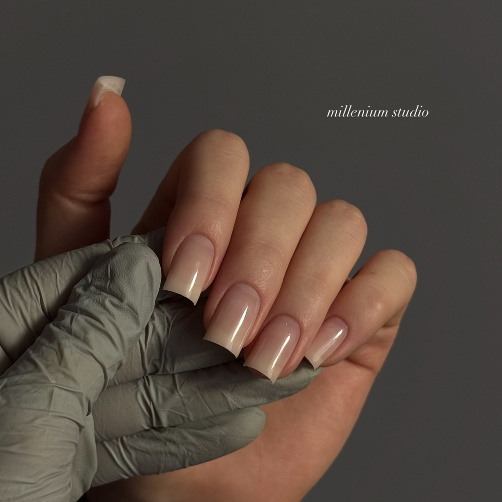 маникюр + легкая гелевая коррекция