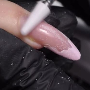 Снятие нарощенных ногтей