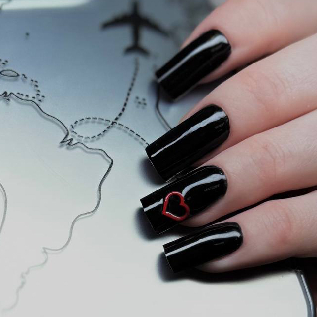 Снятие наращенных ногтей