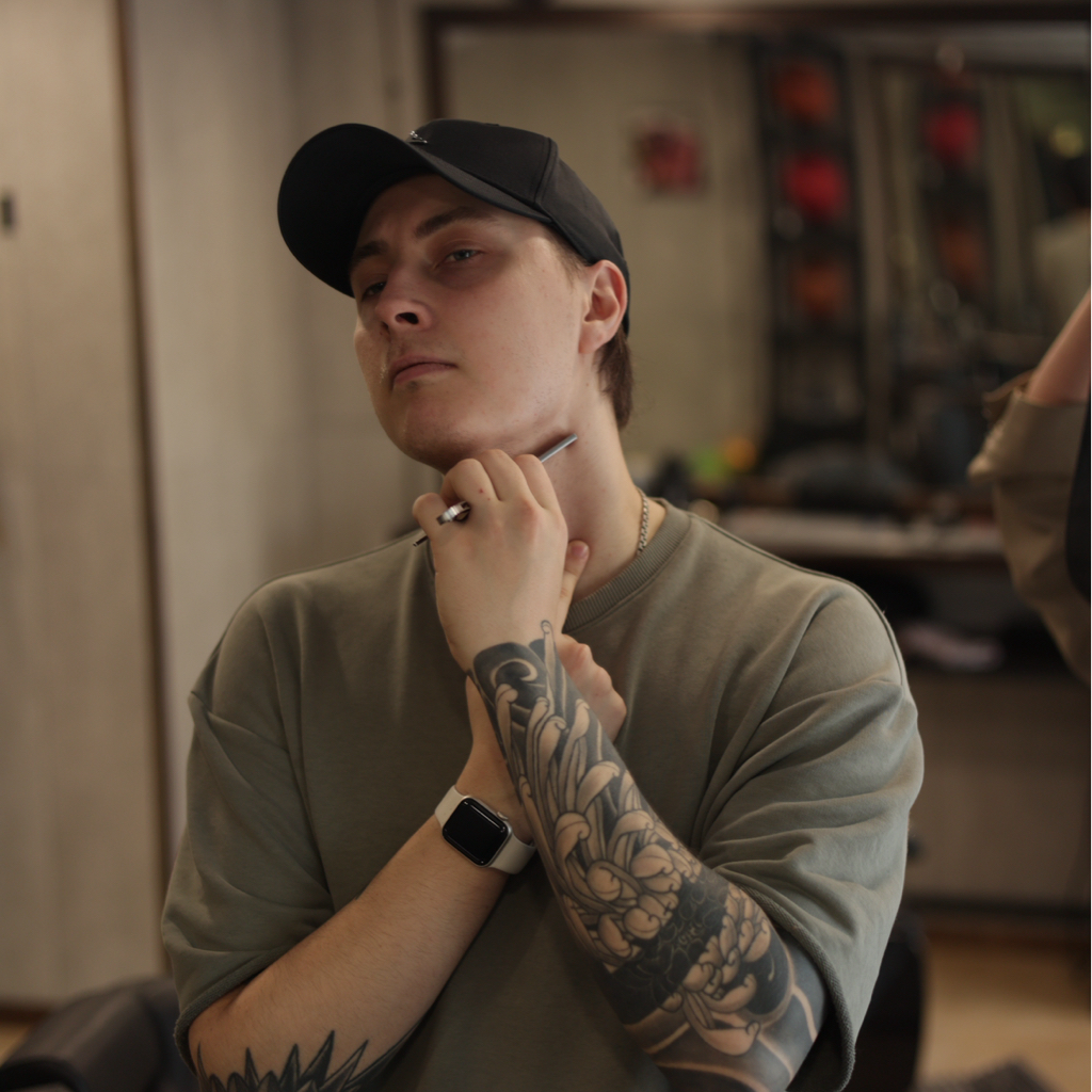 Суркис Глеб