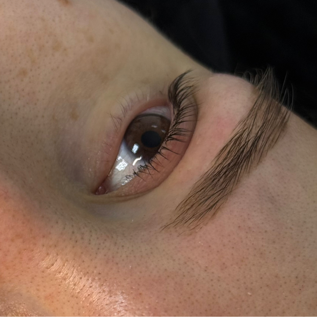 Окрашивание ресниц