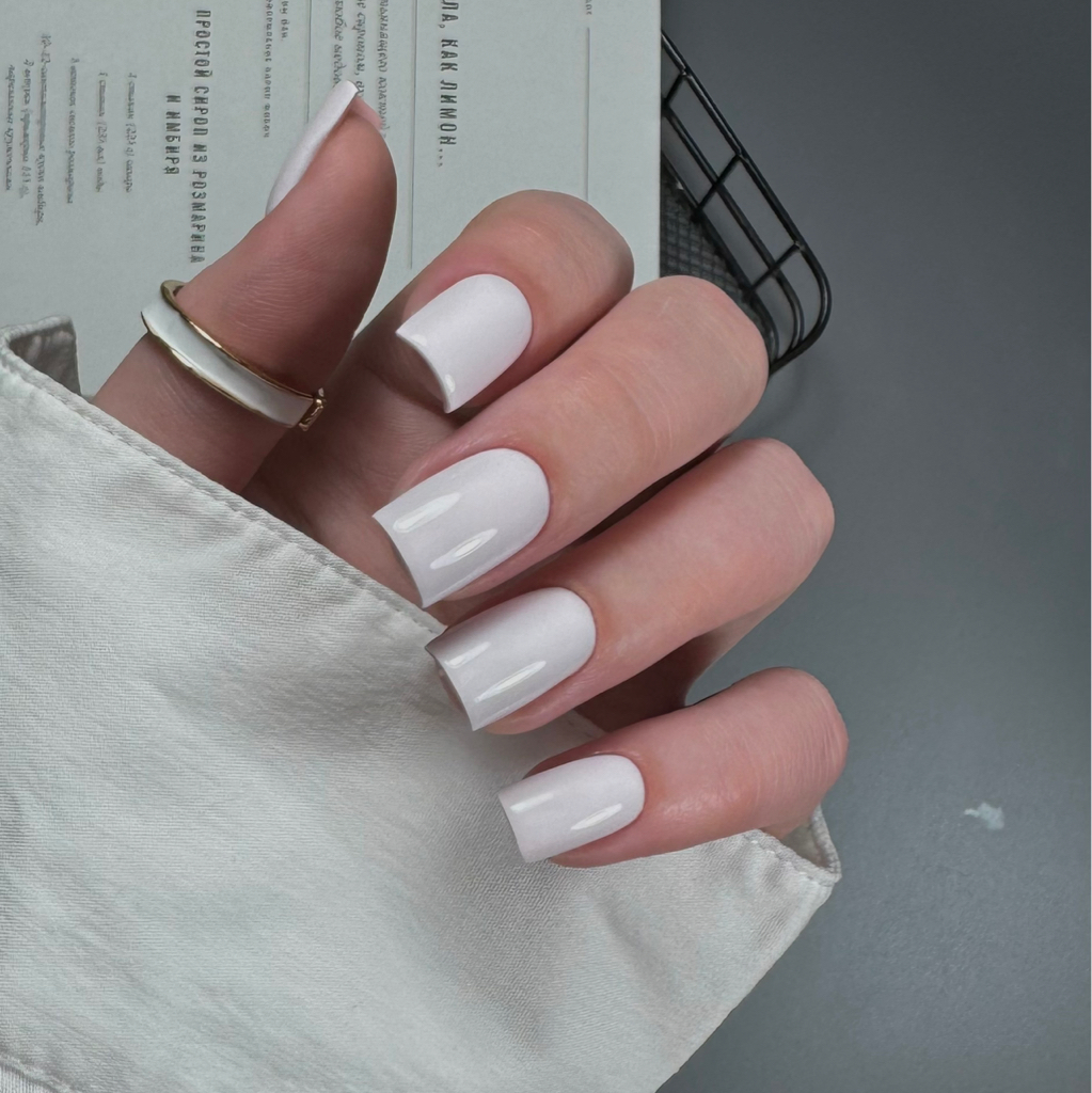 Маникюр с покрытием гель лак