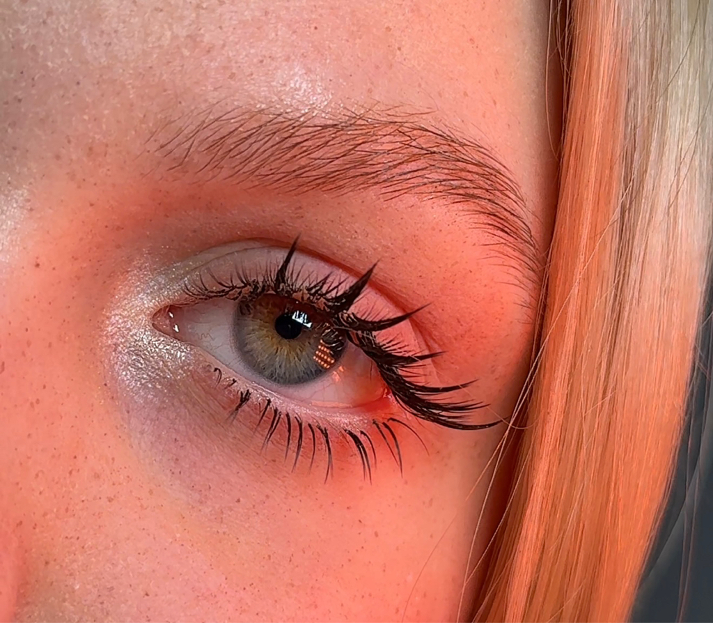 Мокрый эффект, лучи, американка, маскара, братс, барби, баттерфлай, аниме, стрелка, трендовые эффекты