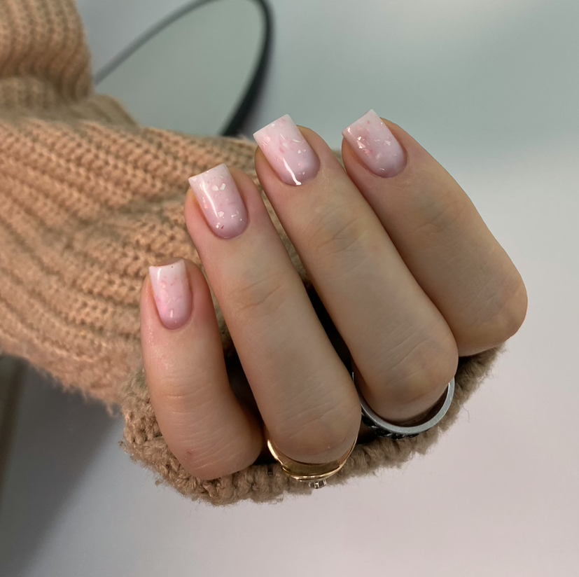 Маникюр с покрытием гель-лак + укрепление Однотон