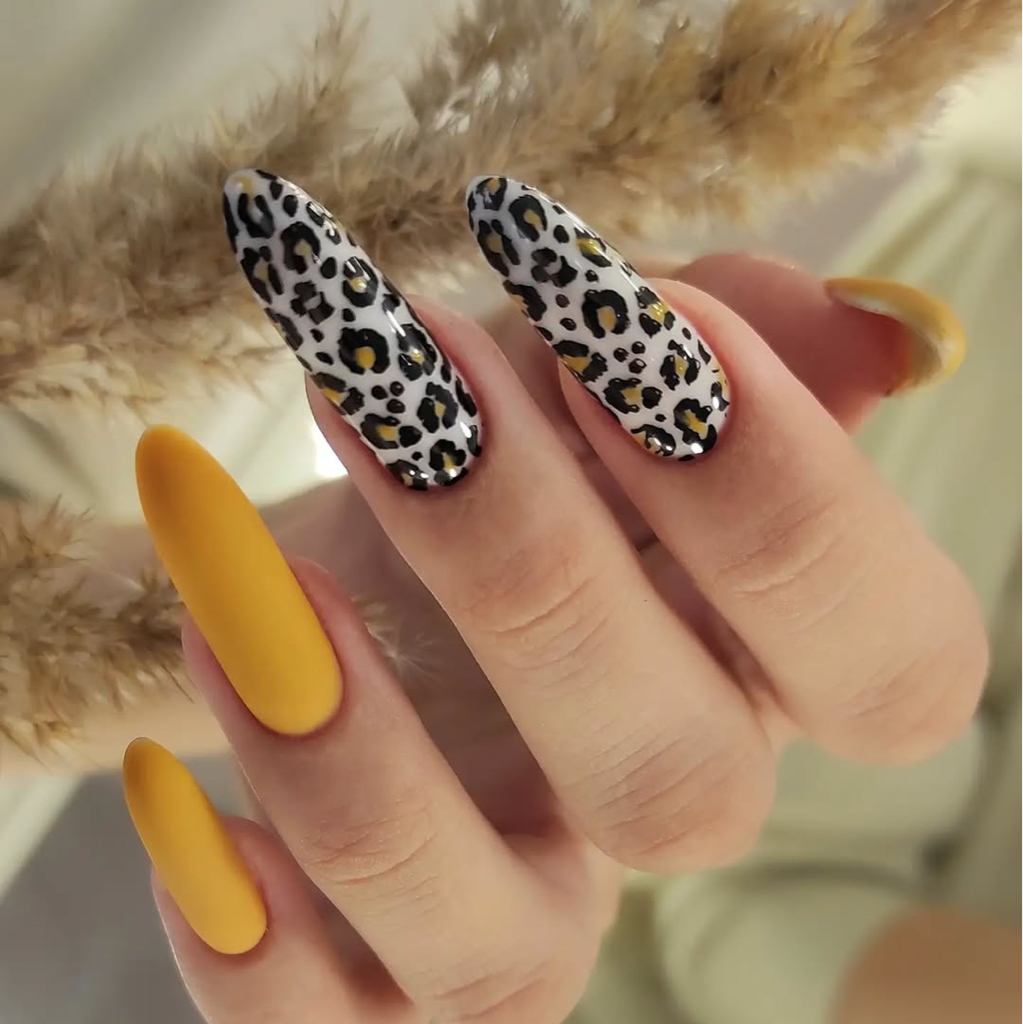 Наращивание ногтей