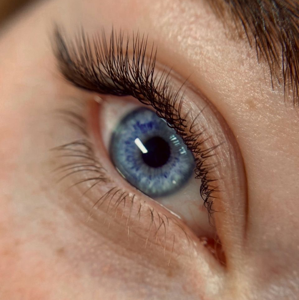 LED Классическое наращивание ресниц