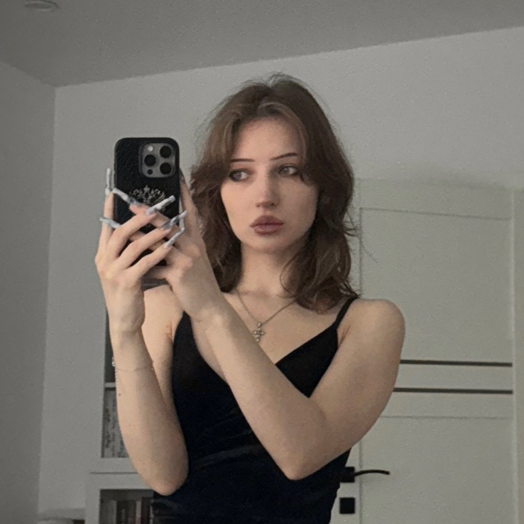 Алёна
