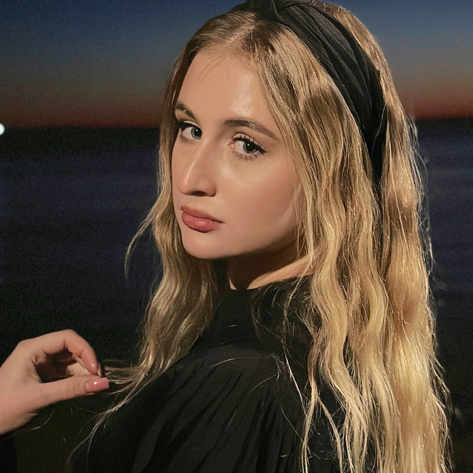 Вахрушева Карина