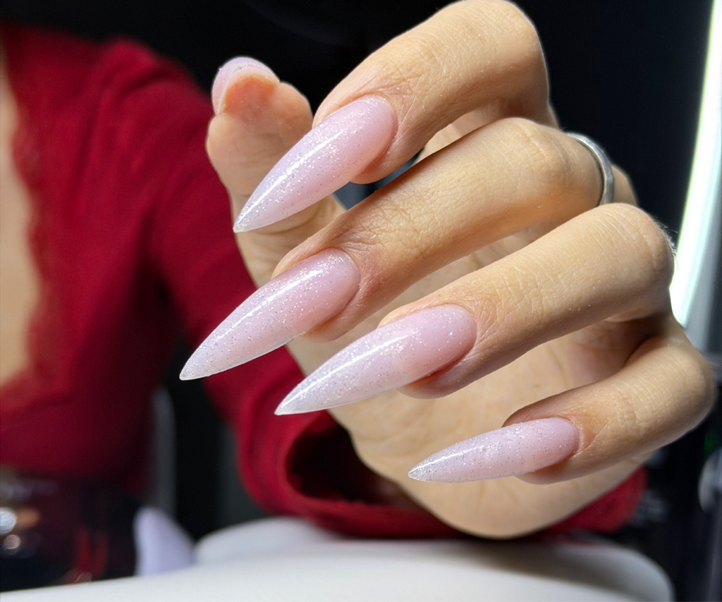 Наращивание ногтей