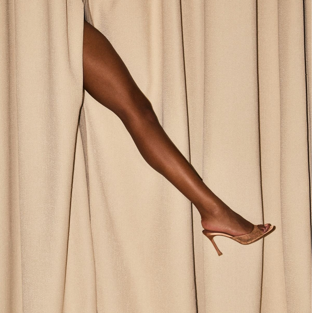 Ноги полностью