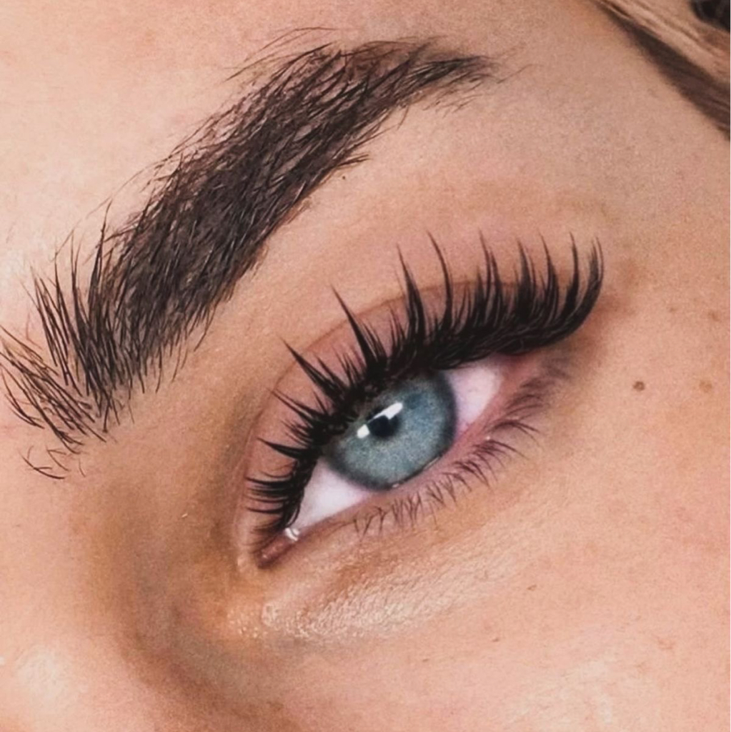 LED наращивание ресниц «Лучи»