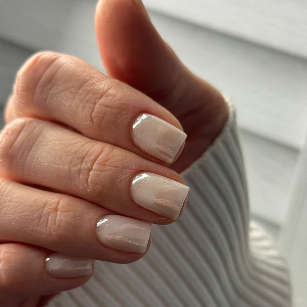 Маникюр + г-лак/гель  КОРОТКИЕ/СРЕДНИЕ