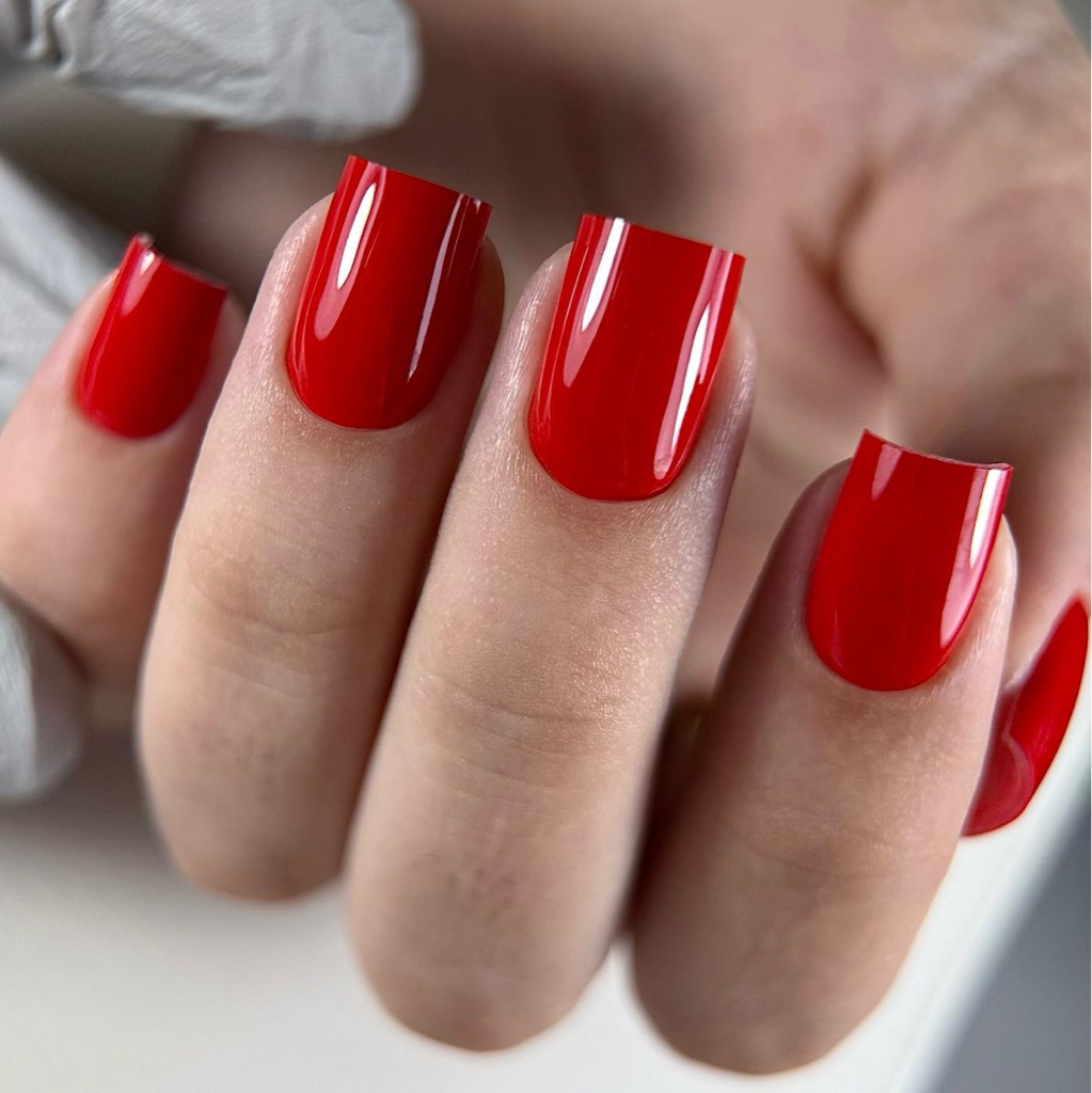 Наращивание ногтей 
КОРОТКИЕ/СРЕДНИЕ