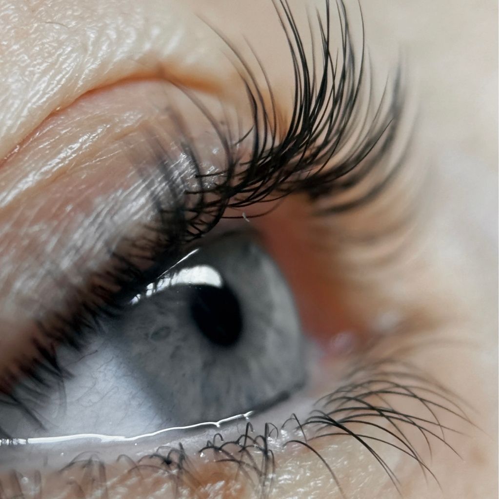 Окрашивание ресниц