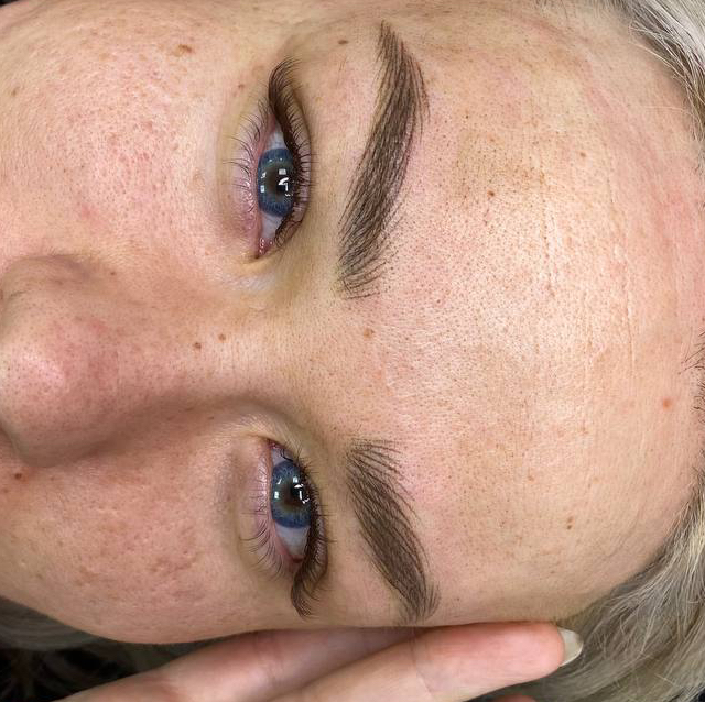 Перманентный макияж бровей. Волосковая техника