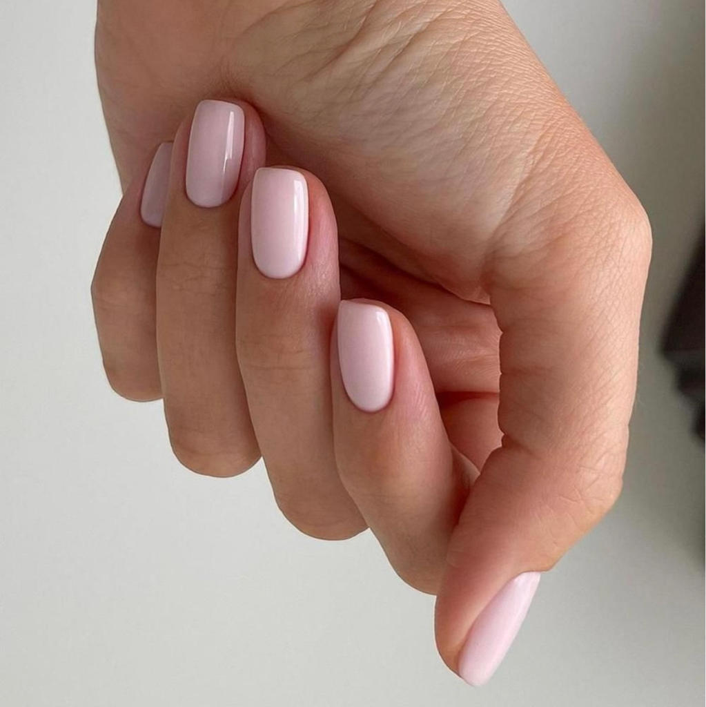 гигиенический маникюр + покрытие обычным лаком (+ снятие старого покрытия)