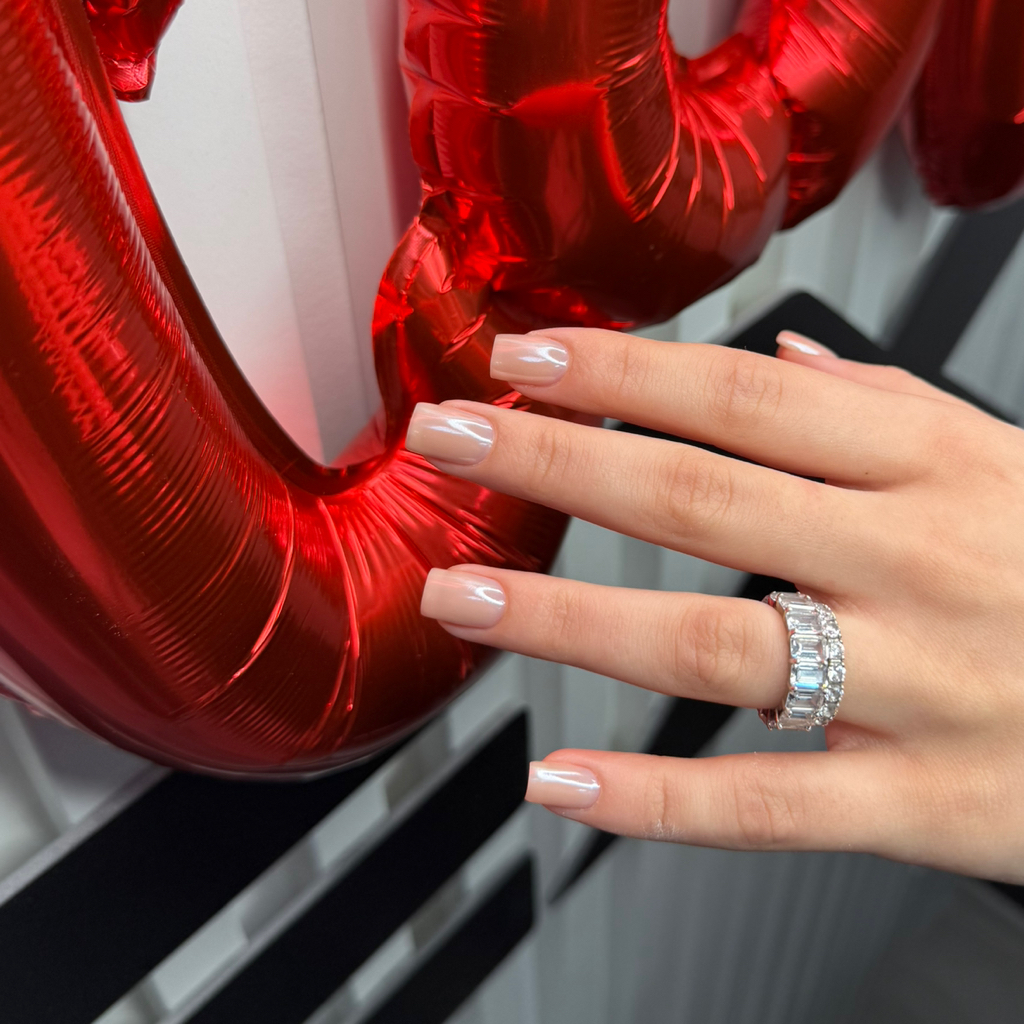 Маникюр с покрытием гель-лаком (Мастер)