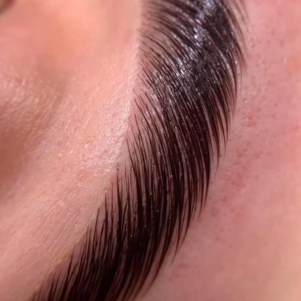 Долговременная укладка бровей с коррекцией без окрашивания