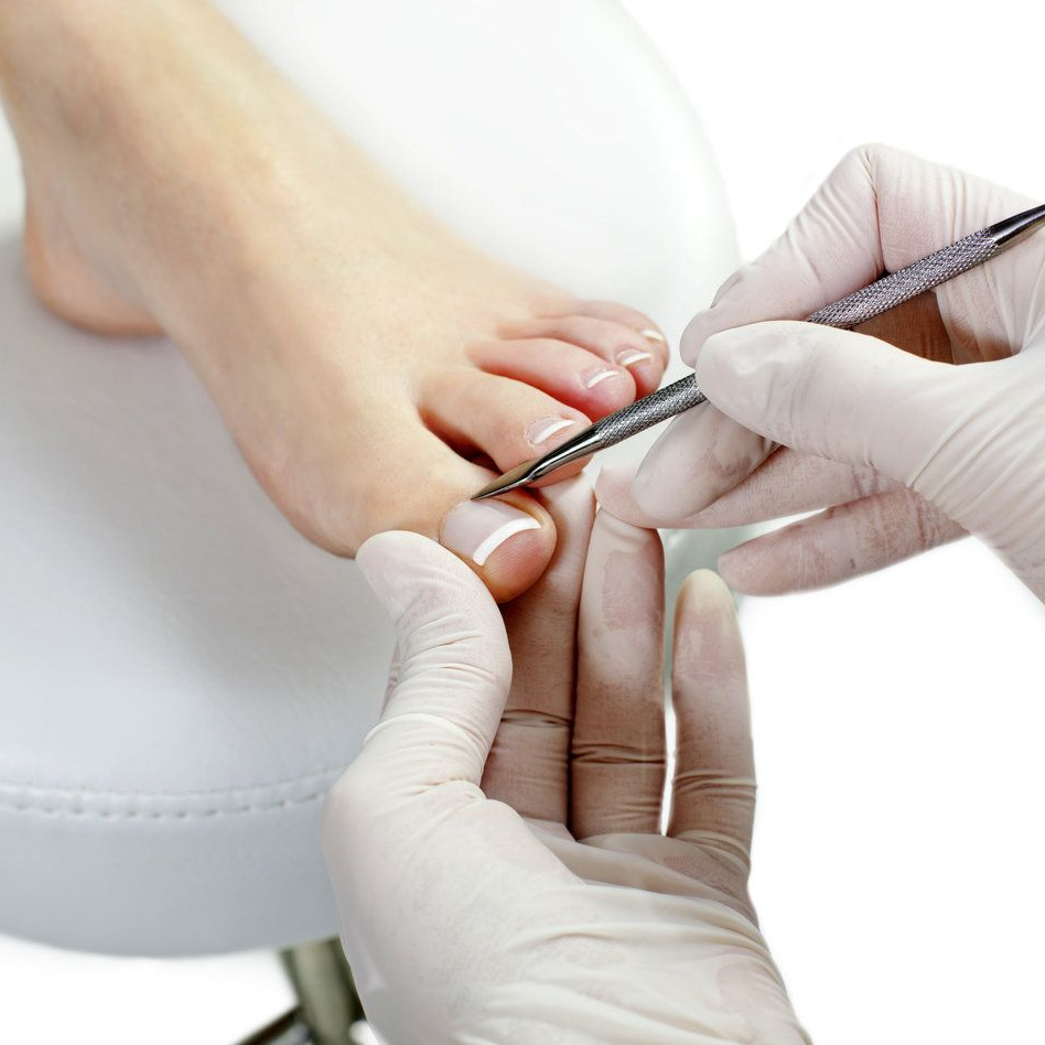 Экспресс педикюр с покрытием лак