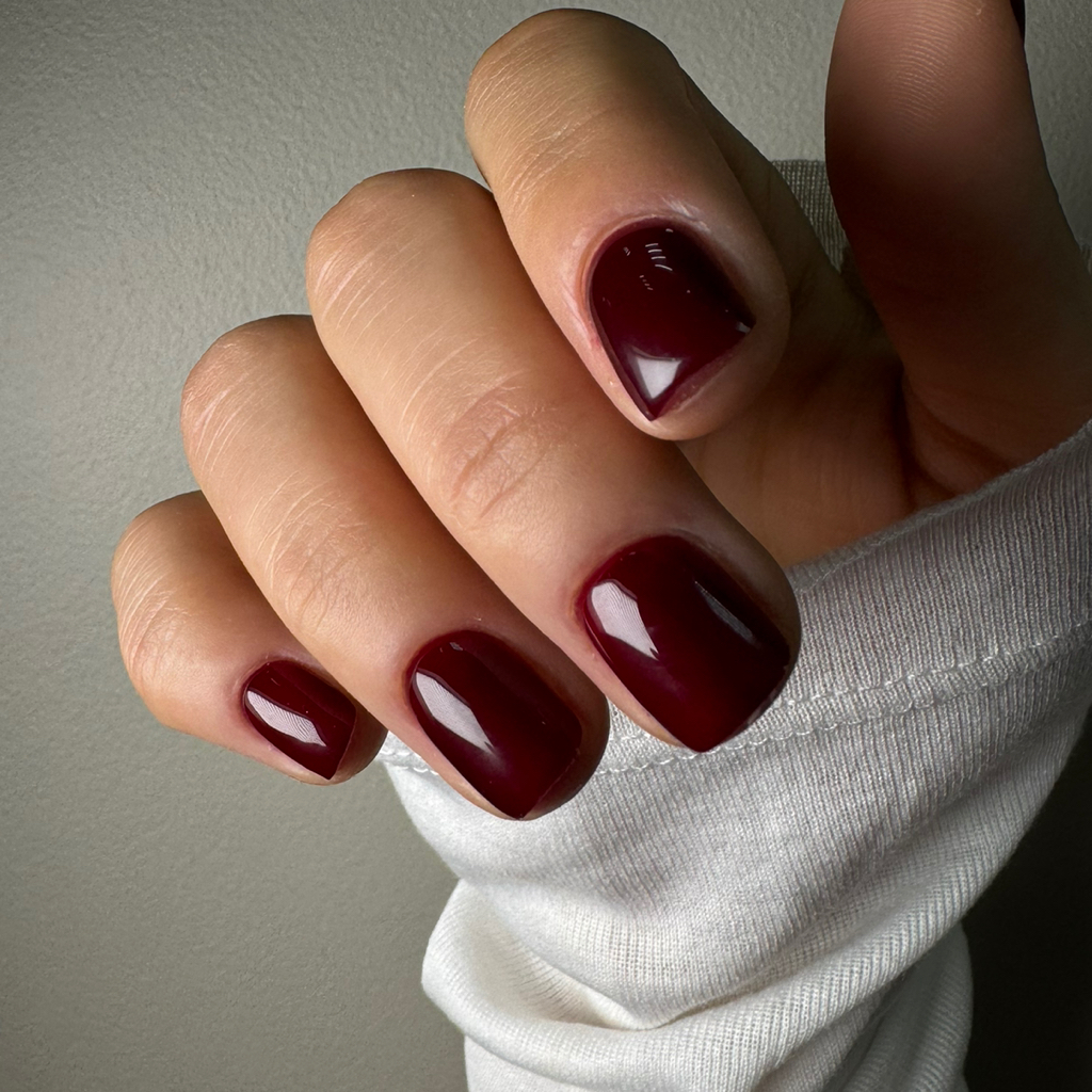 Маникюр с покрытием гель-лак