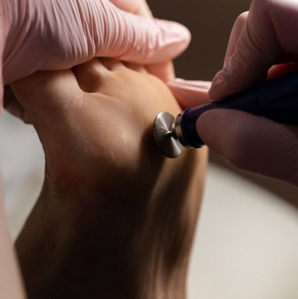 Педикюр SMART (только стопы, без обработки пальцев и покрытия)