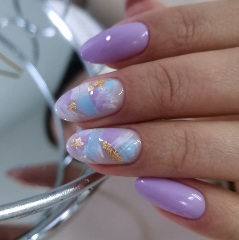 Маникюр с покрытием+ лёгкий дизайн