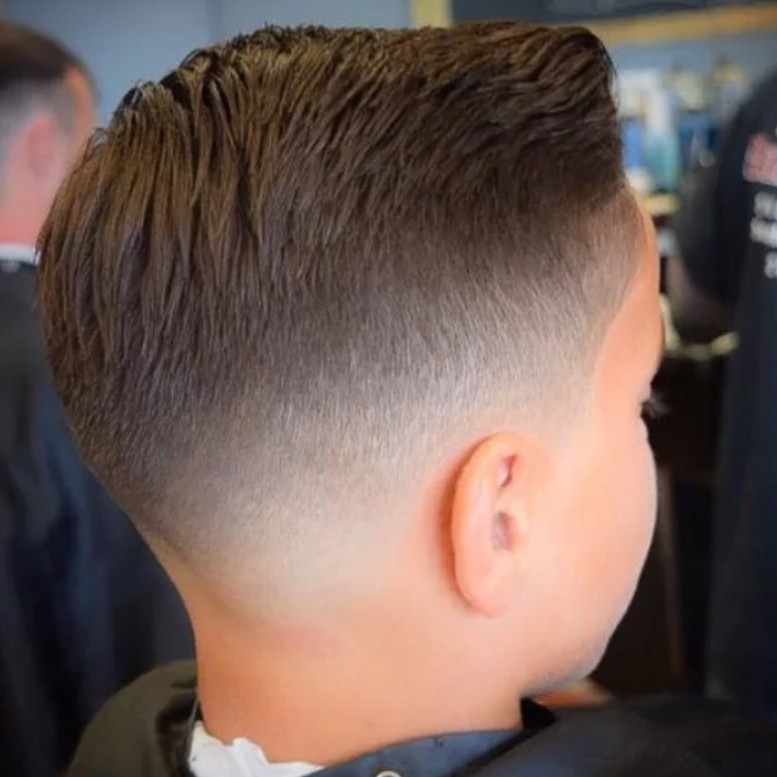 Детская стрижка для мальчиков от 7лет  (ножницы+машинка )