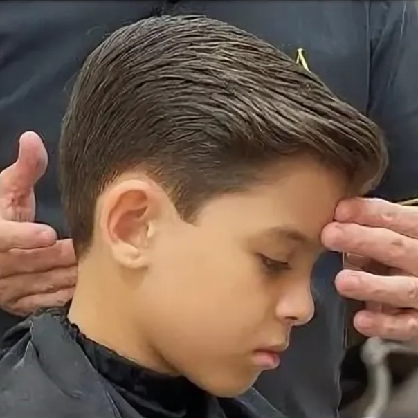 Детская стрижка для мальчиков от 7лет  (ножницы)