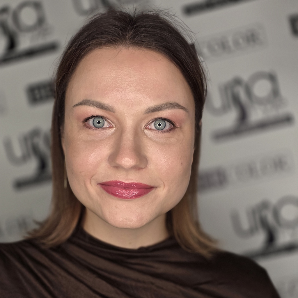 Eyebrow correction and tinting/ Uzacu formas korekcija un krāsošana