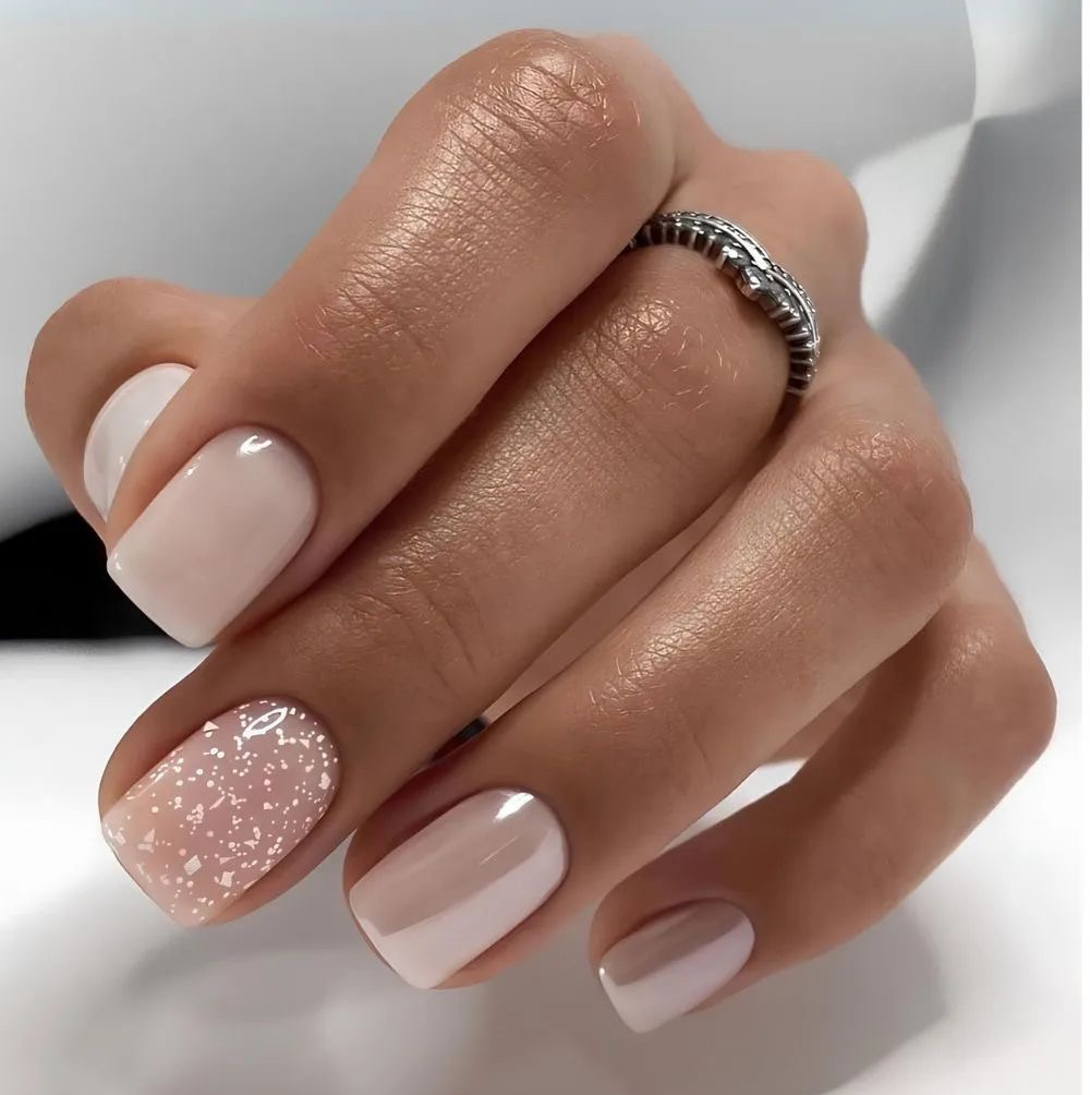 Укрепление ногтей. Сложная коррекция. ( клюющие ногти)