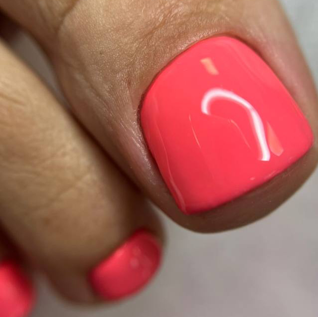 Педикюр с однотонным гель лаком