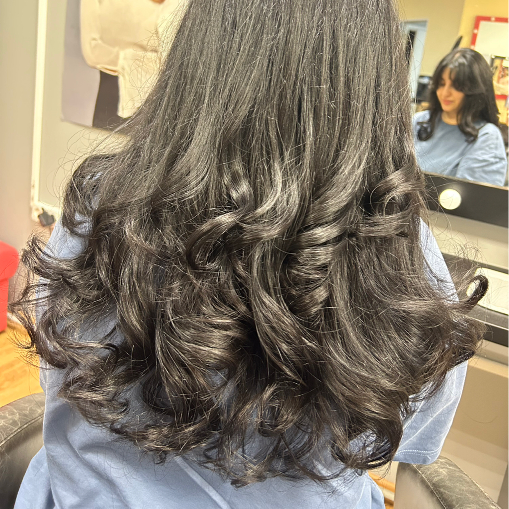 Укладка волос длинные волосы, локоны.