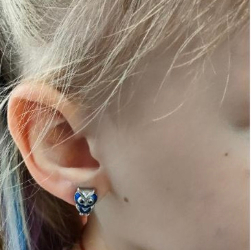 Прокол мочек уха, пистолетом ( 2 прокола),  Без стоимости украшения.