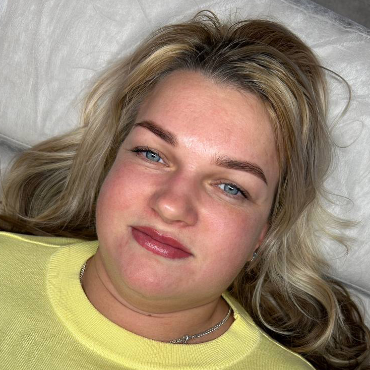 Перманентный макияж бровей