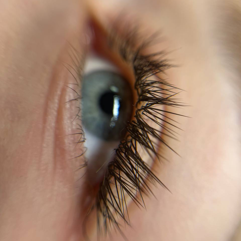 Наращивание ресниц 1-1.5 д