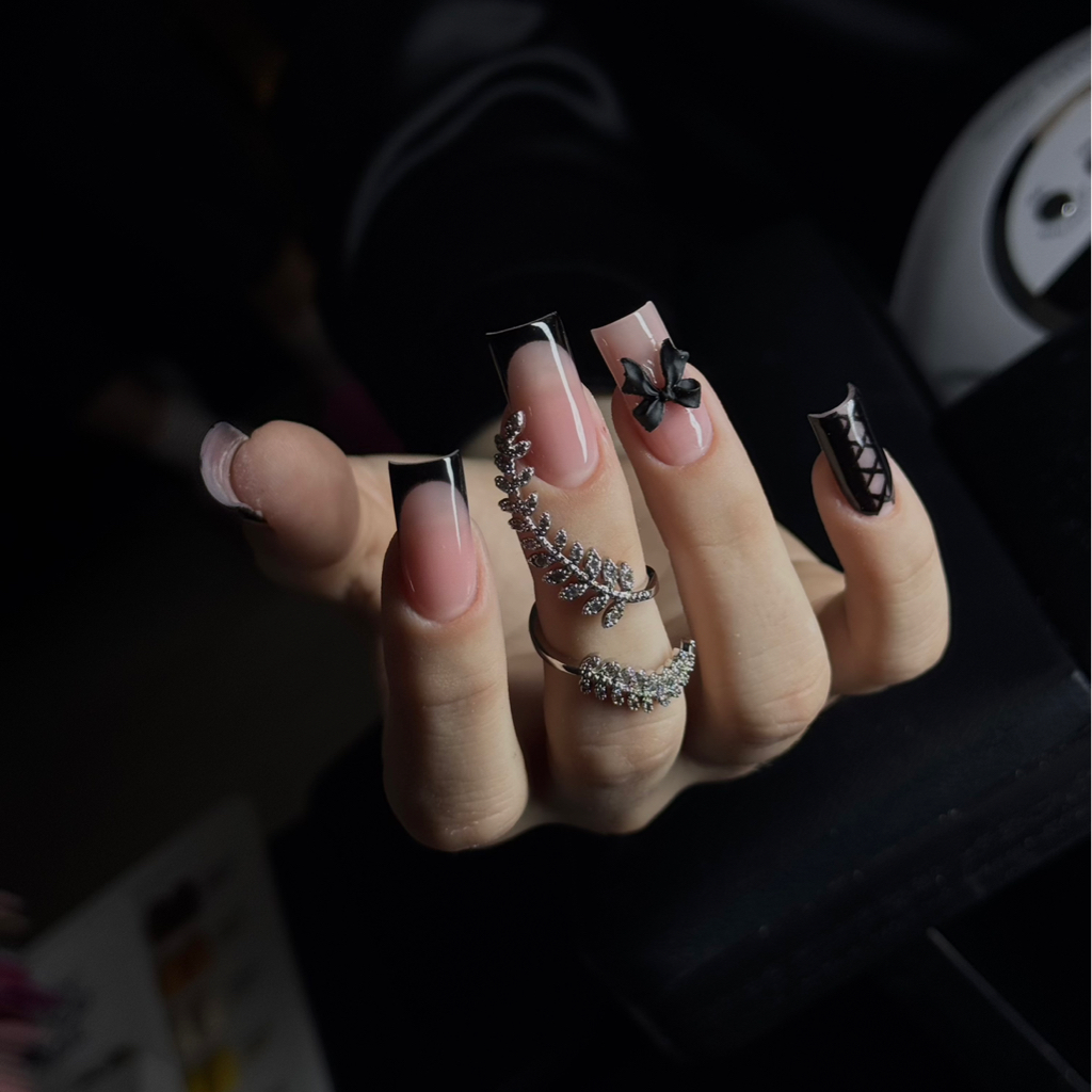 Наращивание ногтей