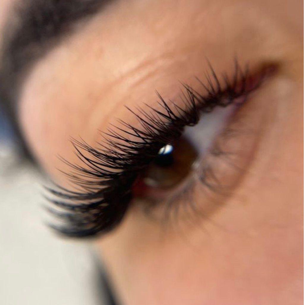 1.5D наращивание ресниц