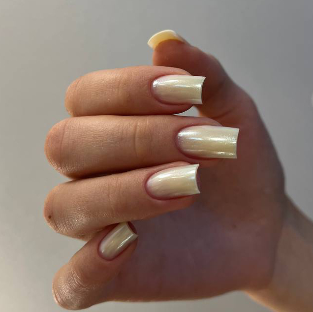 Маникюр с покрытием гель