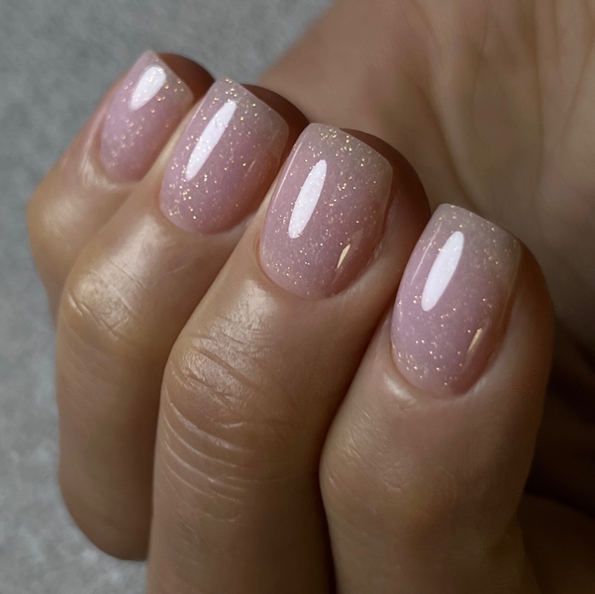 Маникюр + камуфлирующая база