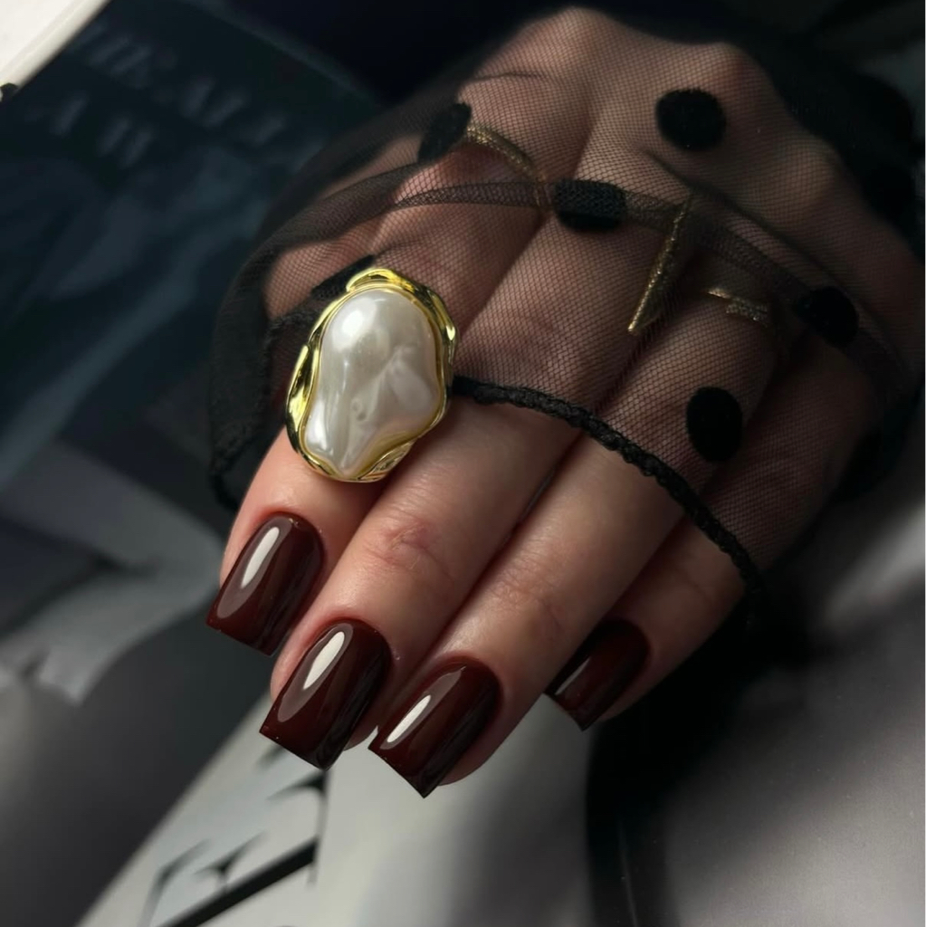 Маникюр комби, покрытие однотон