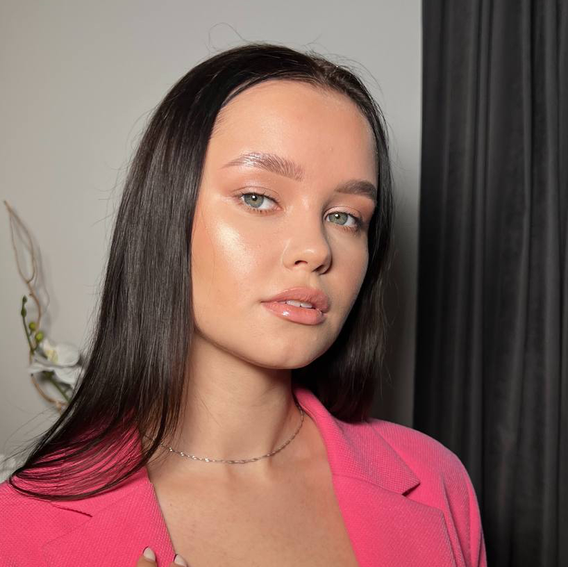 Коррекция формы бровей