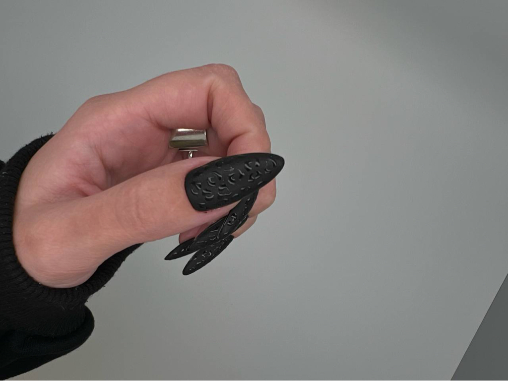 Моделирование (наращивание) ногтей