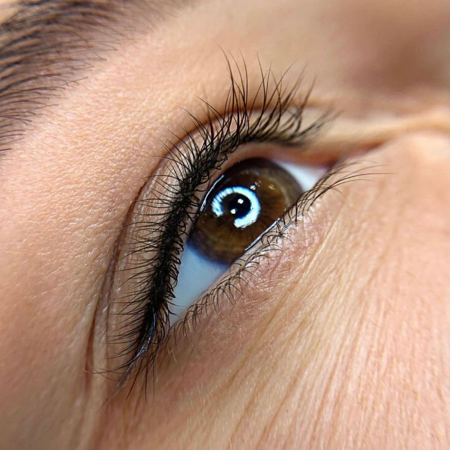 Межресничная стрелка (коррекция)