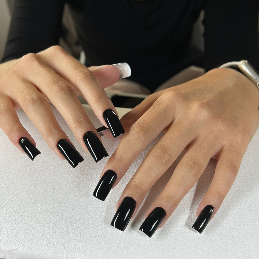 Маникюр + покрытие БЕЗ дизайна