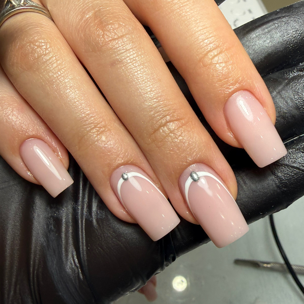 Наращивание ногтей